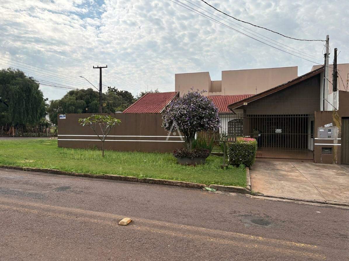 Casa Residencial para para aluguel no Bairro SANTA CRUZ em CASCAVEL: 