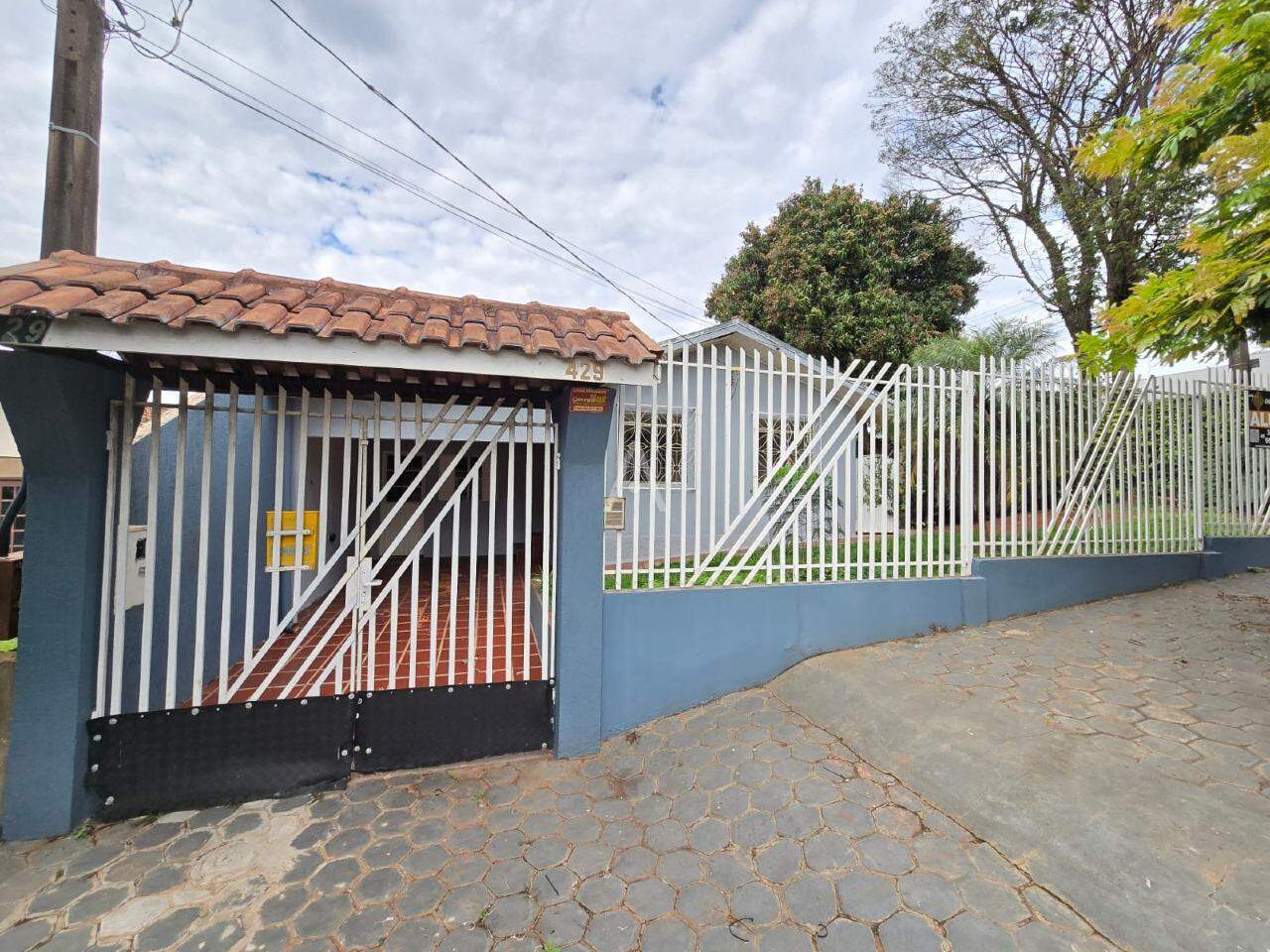 Casa Residencial para para aluguel no Bairro Jardim Parizotto em TOLEDO: 