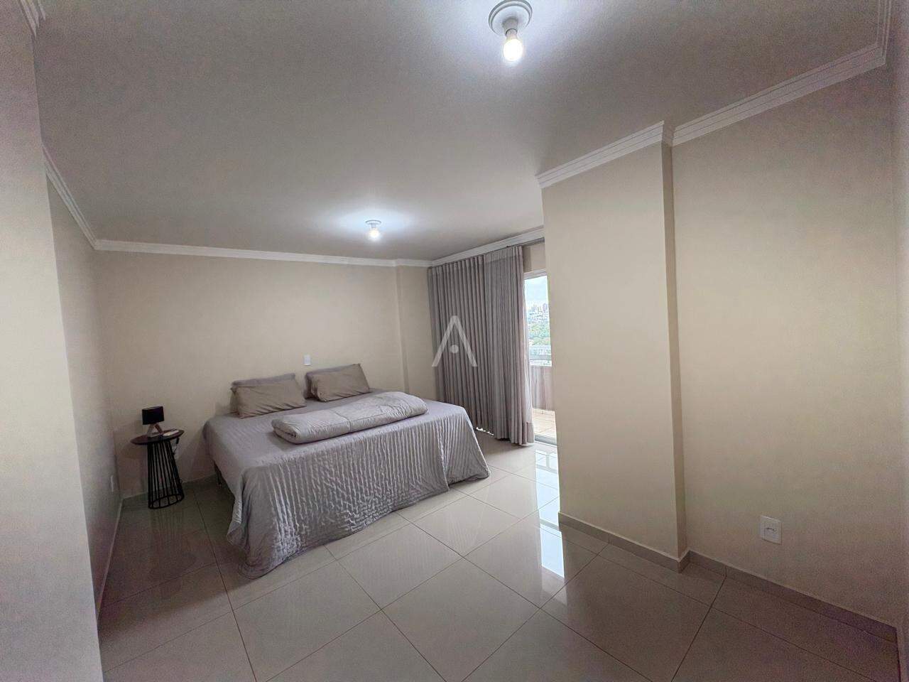 Apartamento para para aluguel no Bairro PARQUE SAO PAULO em CASCAVEL: Suíte