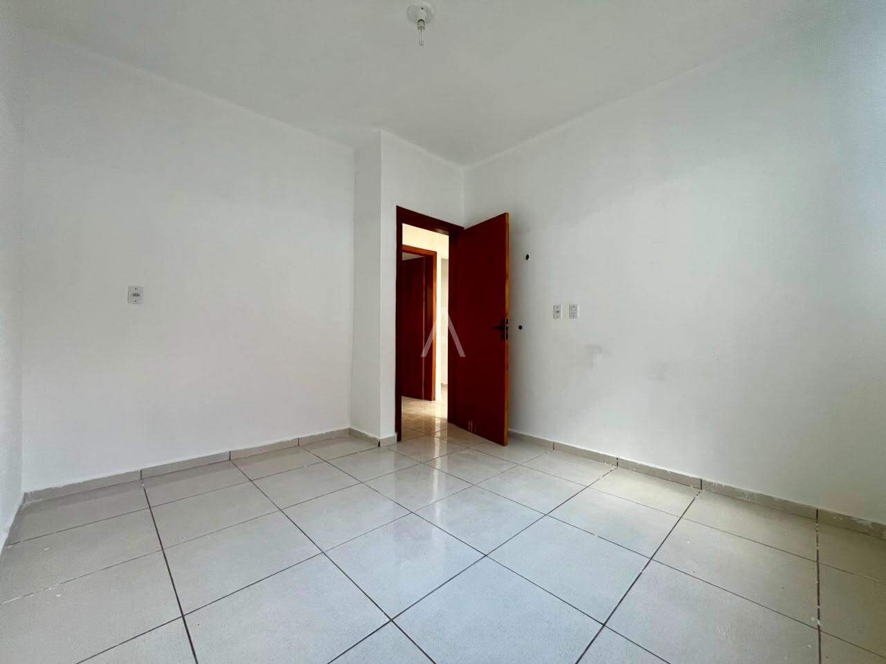 Casa Residencial para para aluguel no Bairro JARDIM COOPAGRO em TOLEDO: Dormitório 02