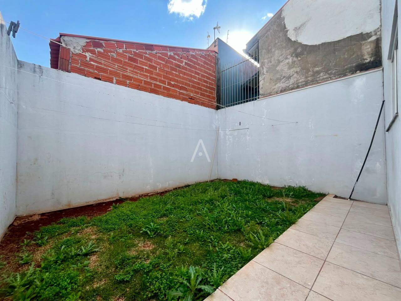 Casa Residencial para para aluguel no Bairro JARDIM COOPAGRO em TOLEDO: