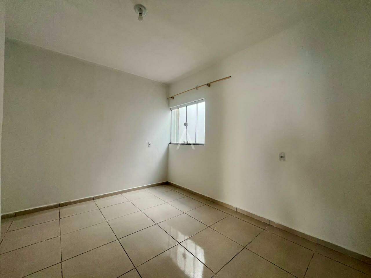 Casa Residencial para para aluguel no Bairro JARDIM COOPAGRO em TOLEDO: Dormitório 01