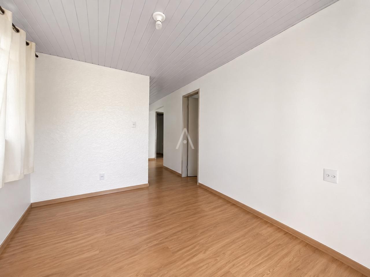 Casa Residencial para para aluguel no Bairro JARDIM GISELA em TOLEDO: Sala de estar