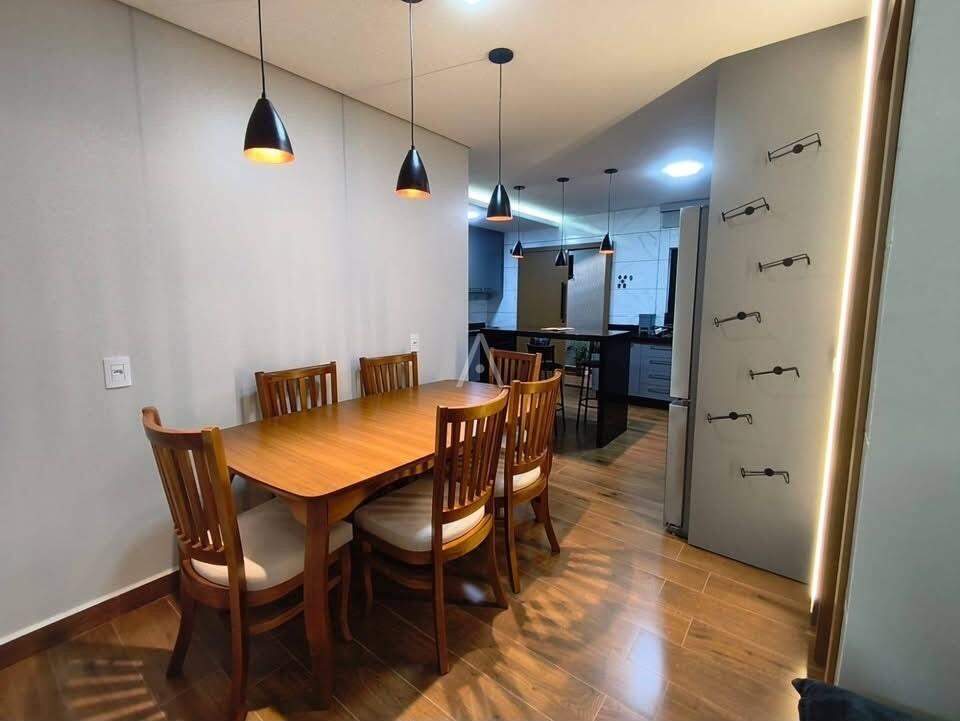 Casa Residencial para à venda no Bairro PARQUE SAO PAULO em CASCAVEL: