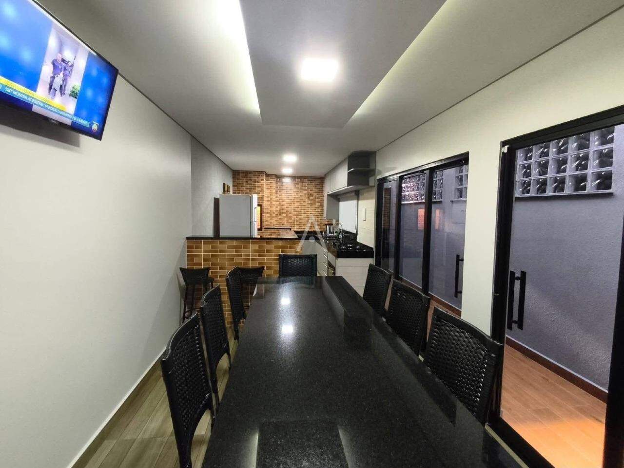 Casa Residencial para à venda no Bairro PARQUE SAO PAULO em CASCAVEL: