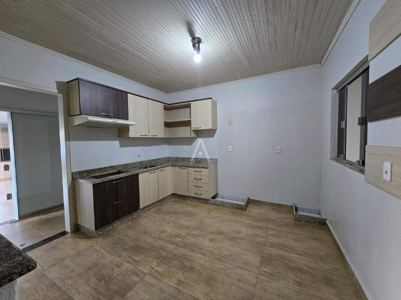 Casa Residencial para para aluguel no Bairro JARDIM PANCERA em TOLEDO: