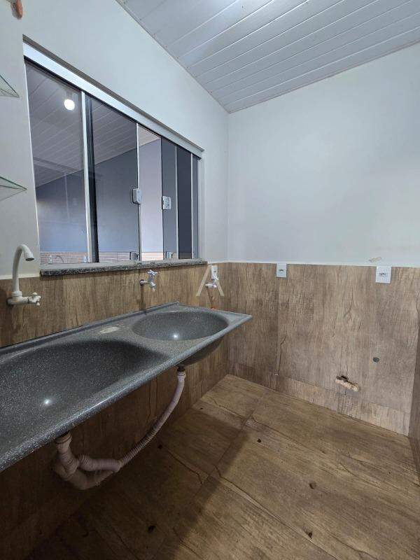 Casa Residencial para para aluguel no Bairro JARDIM PANCERA em TOLEDO: