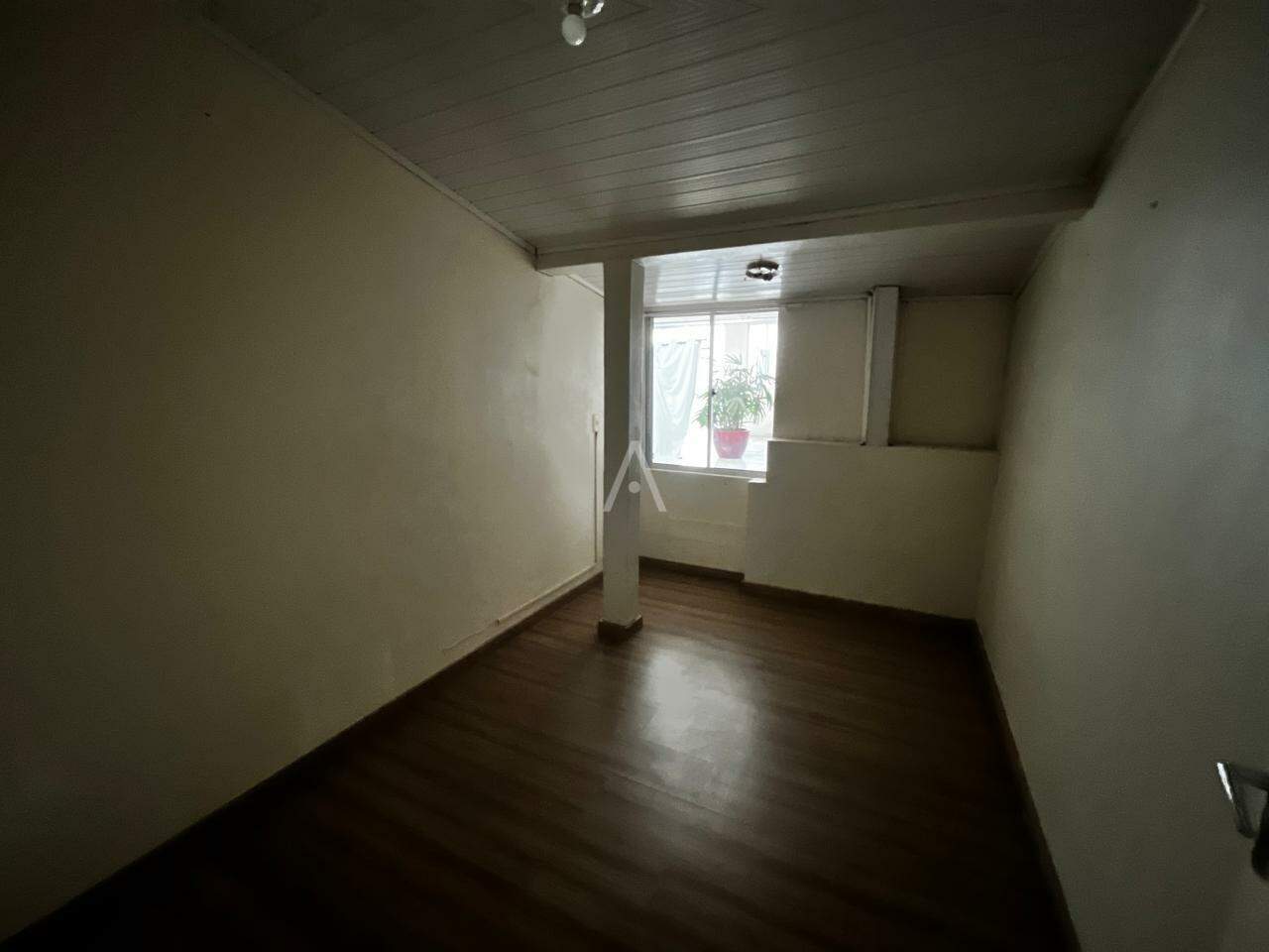 Casa Residencial para para aluguel no Bairro UNIVERSITARIO em CASCAVEL: