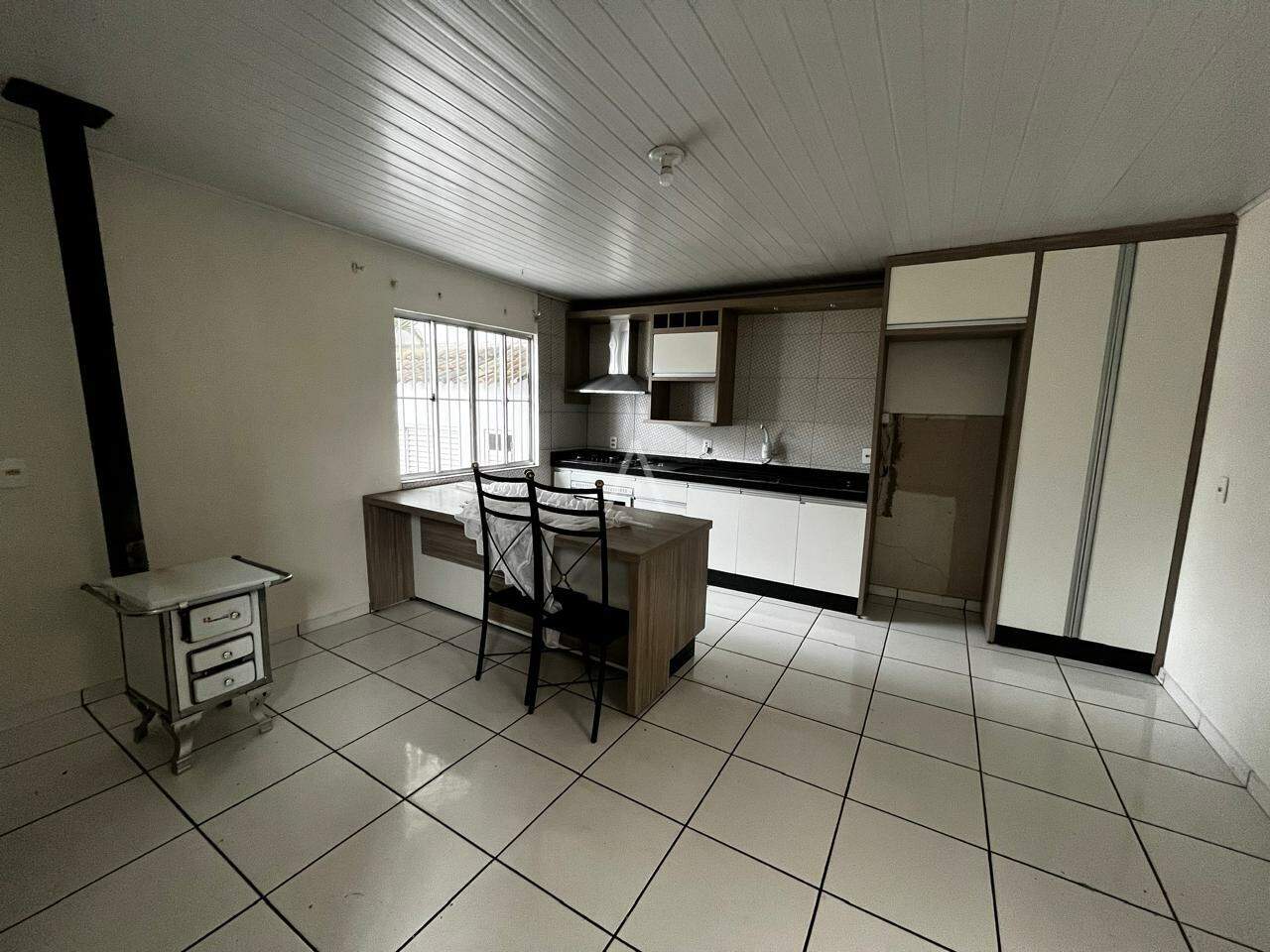 Casa Residencial para para aluguel no Bairro UNIVERSITARIO em CASCAVEL:
