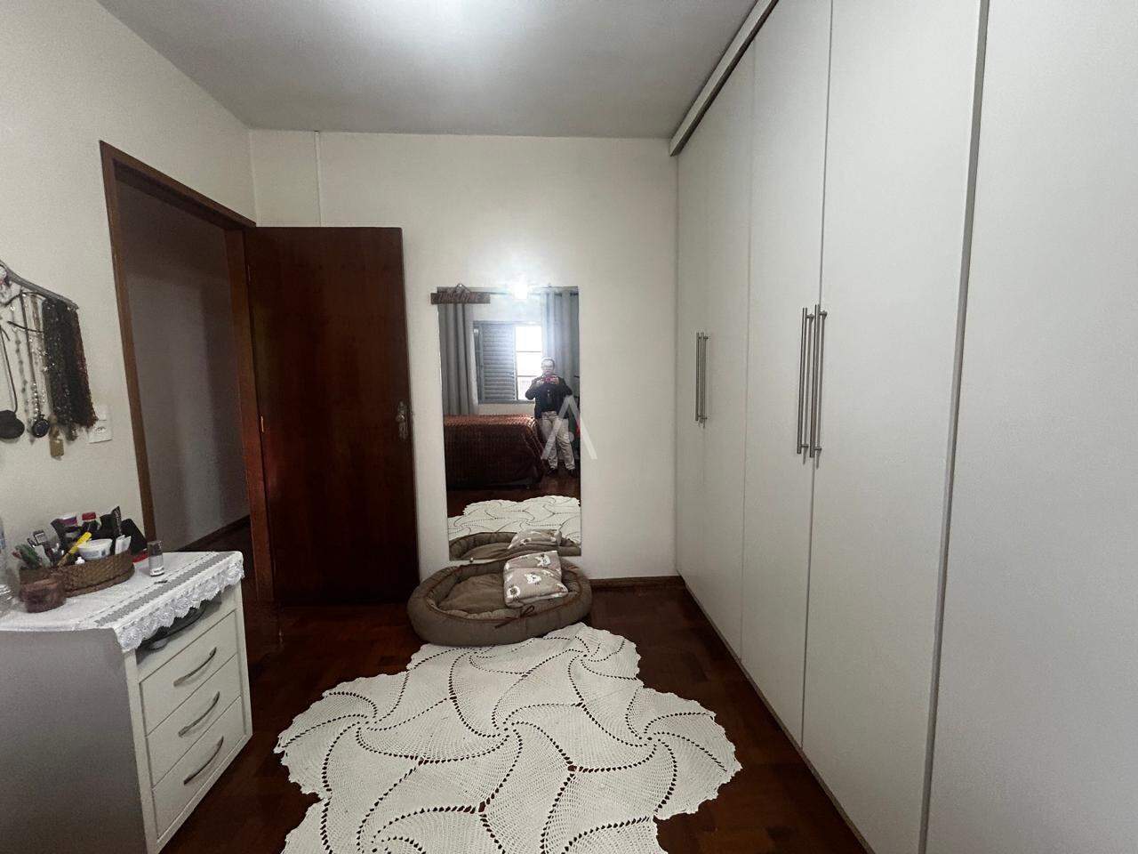 Sobrado para à venda no Bairro COUNTRY em CASCAVEL: 