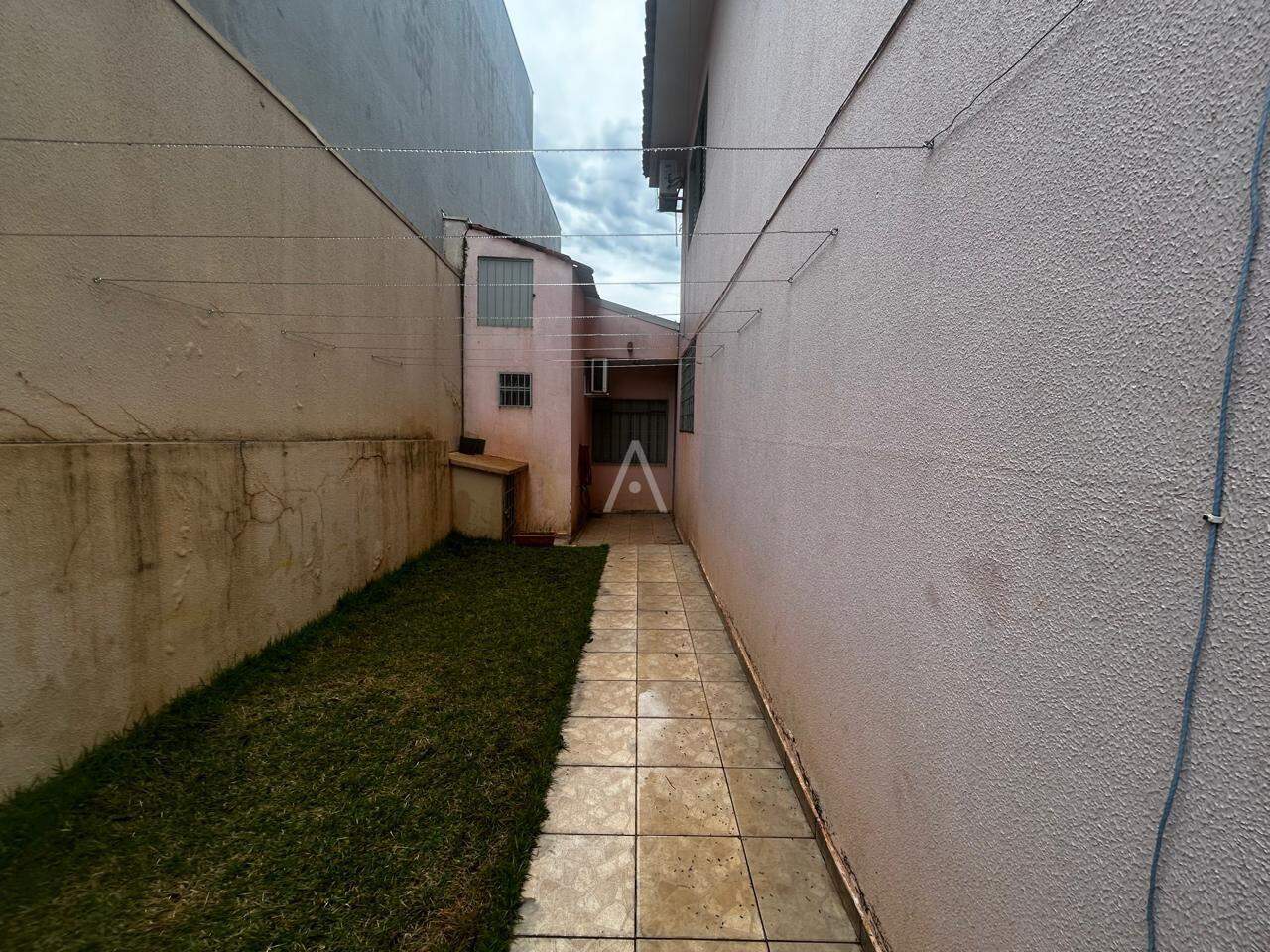 Sobrado para à venda no Bairro COUNTRY em CASCAVEL: 