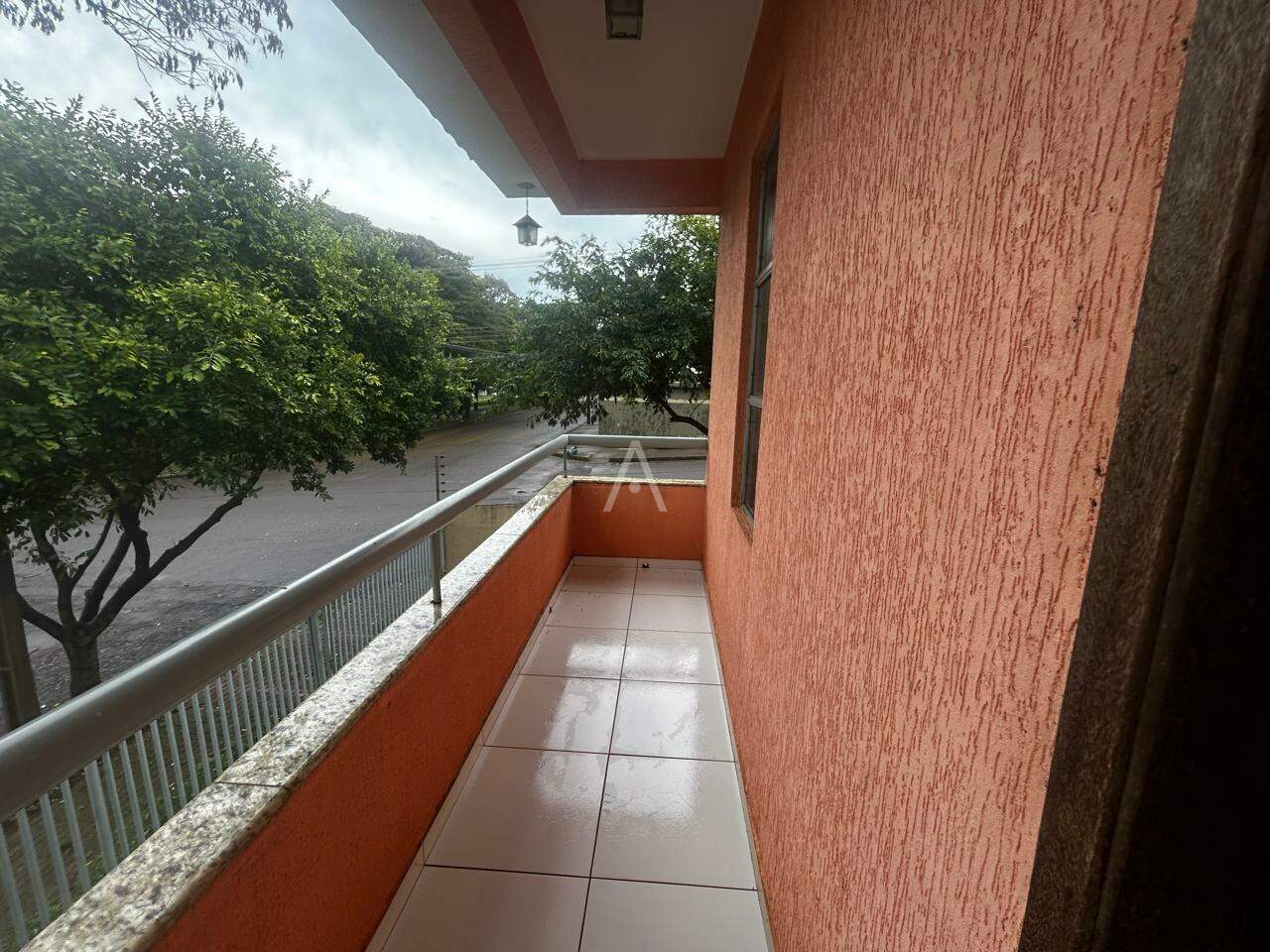 Sobrado para à venda no Bairro COUNTRY em CASCAVEL: 