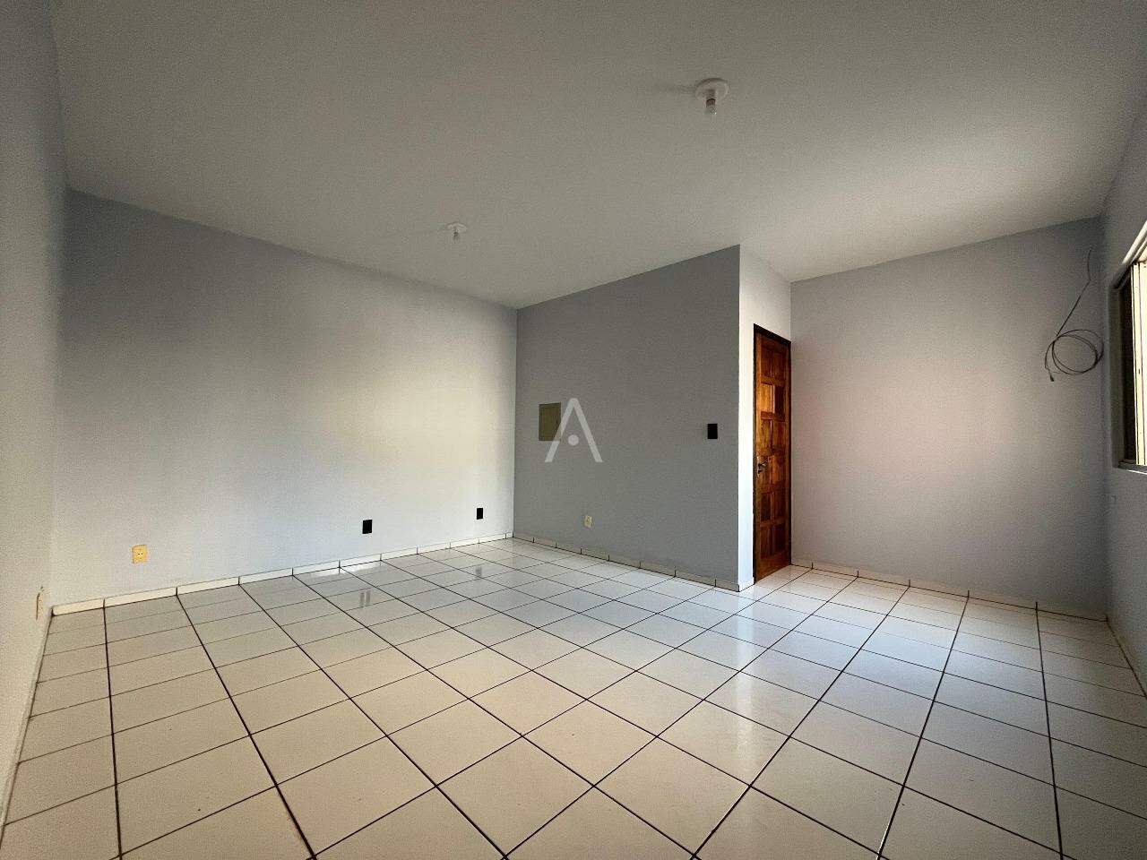 Apartamento para para aluguel no Bairro JARDIM PANORAMA em TOLEDO: Sala de estar