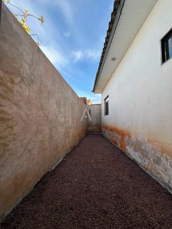 Casa Residencial para para aluguel no Bairro SAO FRANCISCO em TOLEDO: Sobra de terreno