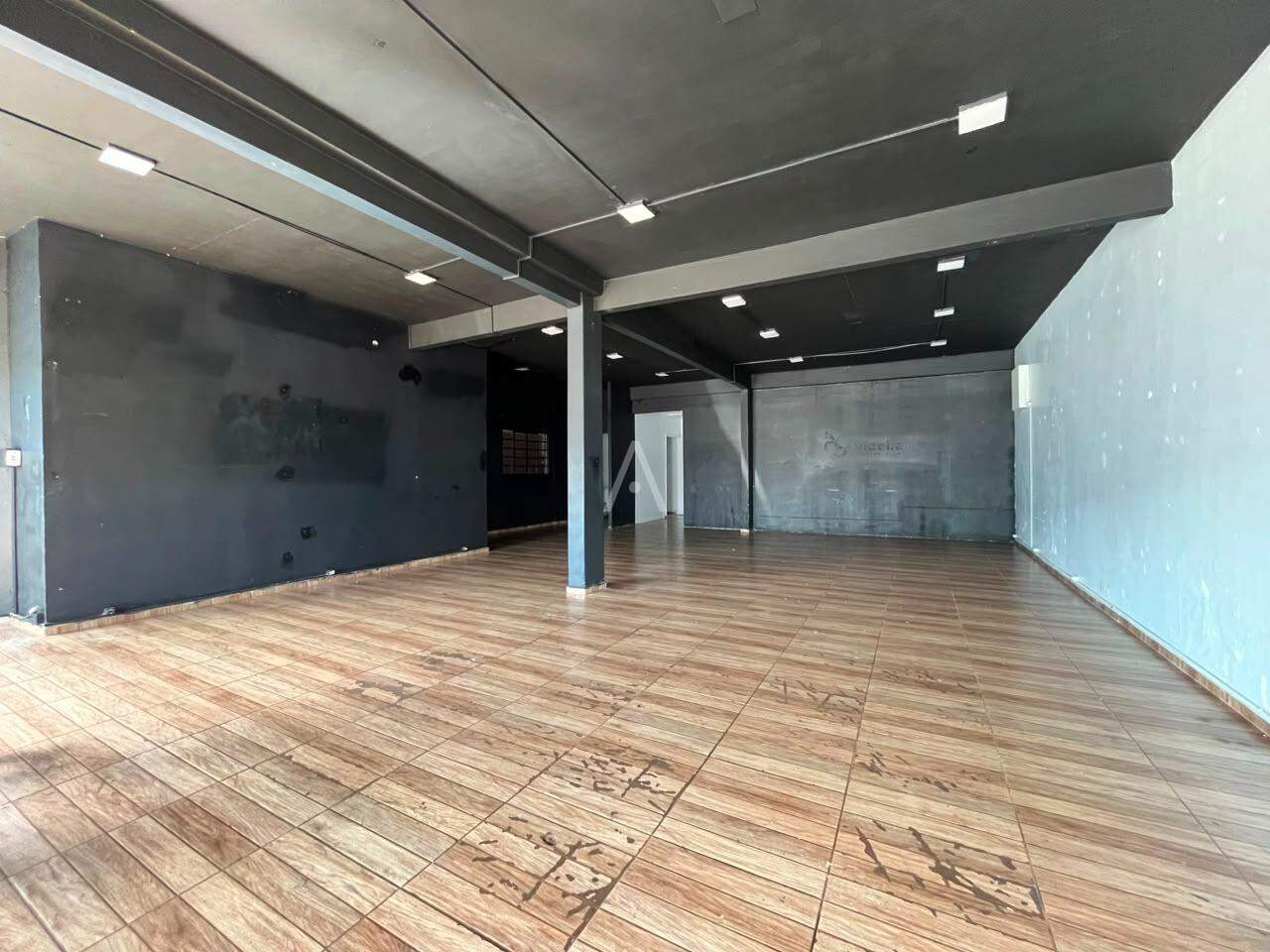 Sala Comercial para para aluguel no Bairro VILA OPERARIA em TOLEDO: 