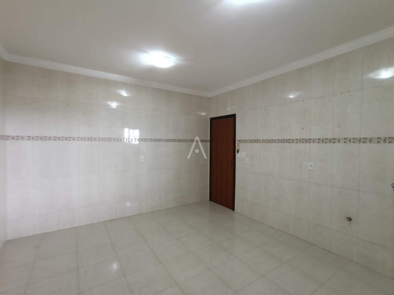 Apartamento para para aluguel no Bairro SAO CRISTOVAO em CASCAVEL: