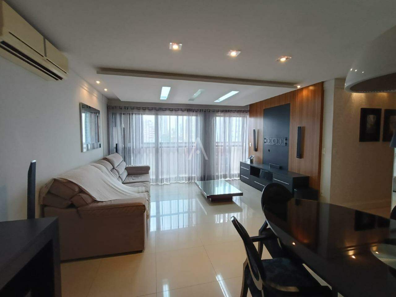 Apartamento para para aluguel no Bairro CENTRO em CASCAVEL: