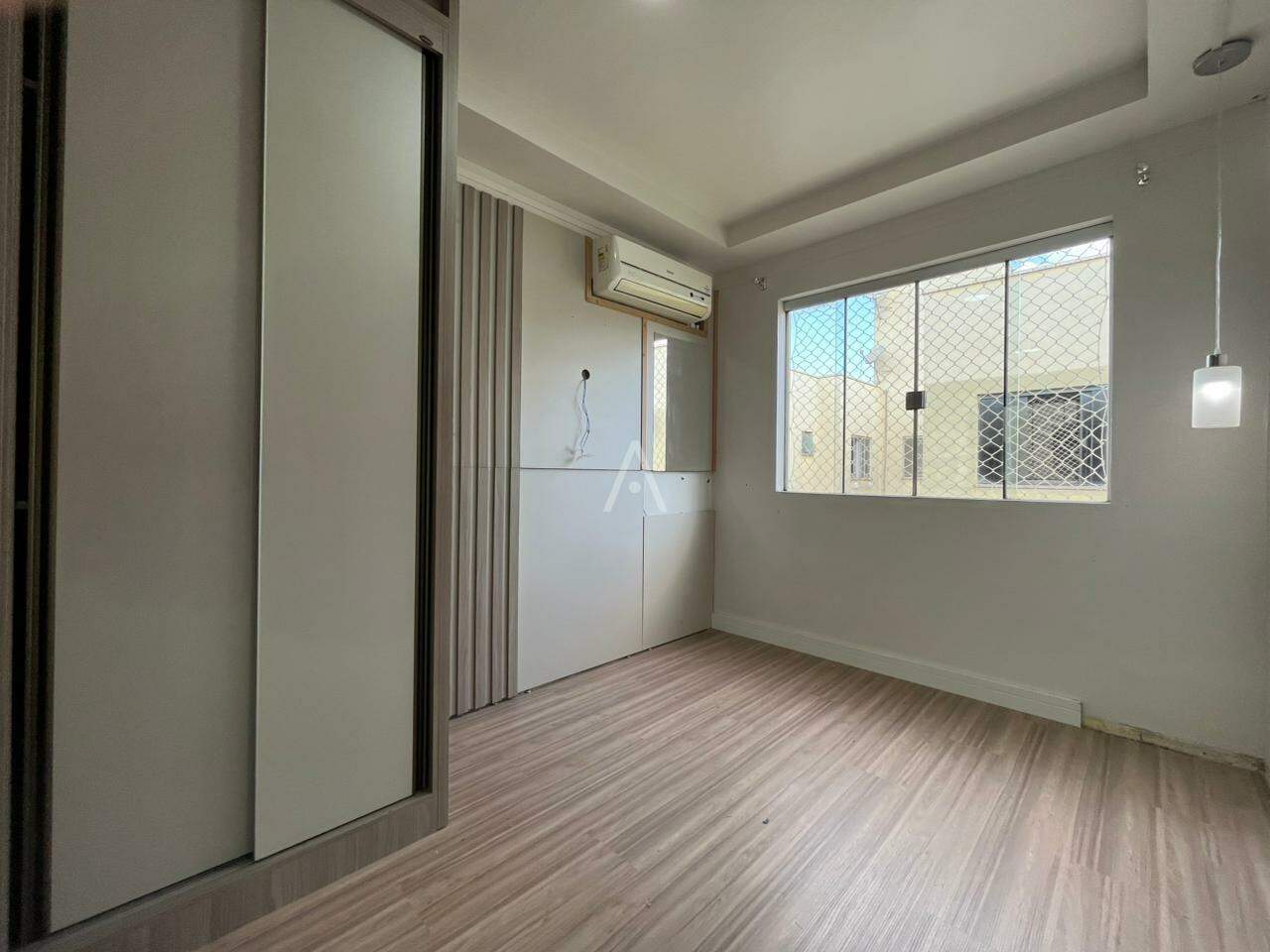 Apartamento para para aluguel no Bairro VILA INDUSTRIAL em TOLEDO: Dormitório 02