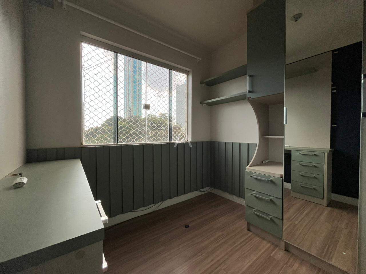 Apartamento para para aluguel no Bairro VILA INDUSTRIAL em TOLEDO: Dormitório 03
