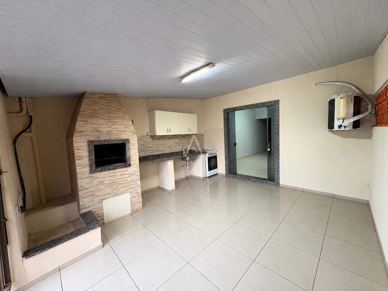 Casa Residencial para para aluguel no Bairro UNIVERSITARIO em CASCAVEL: 