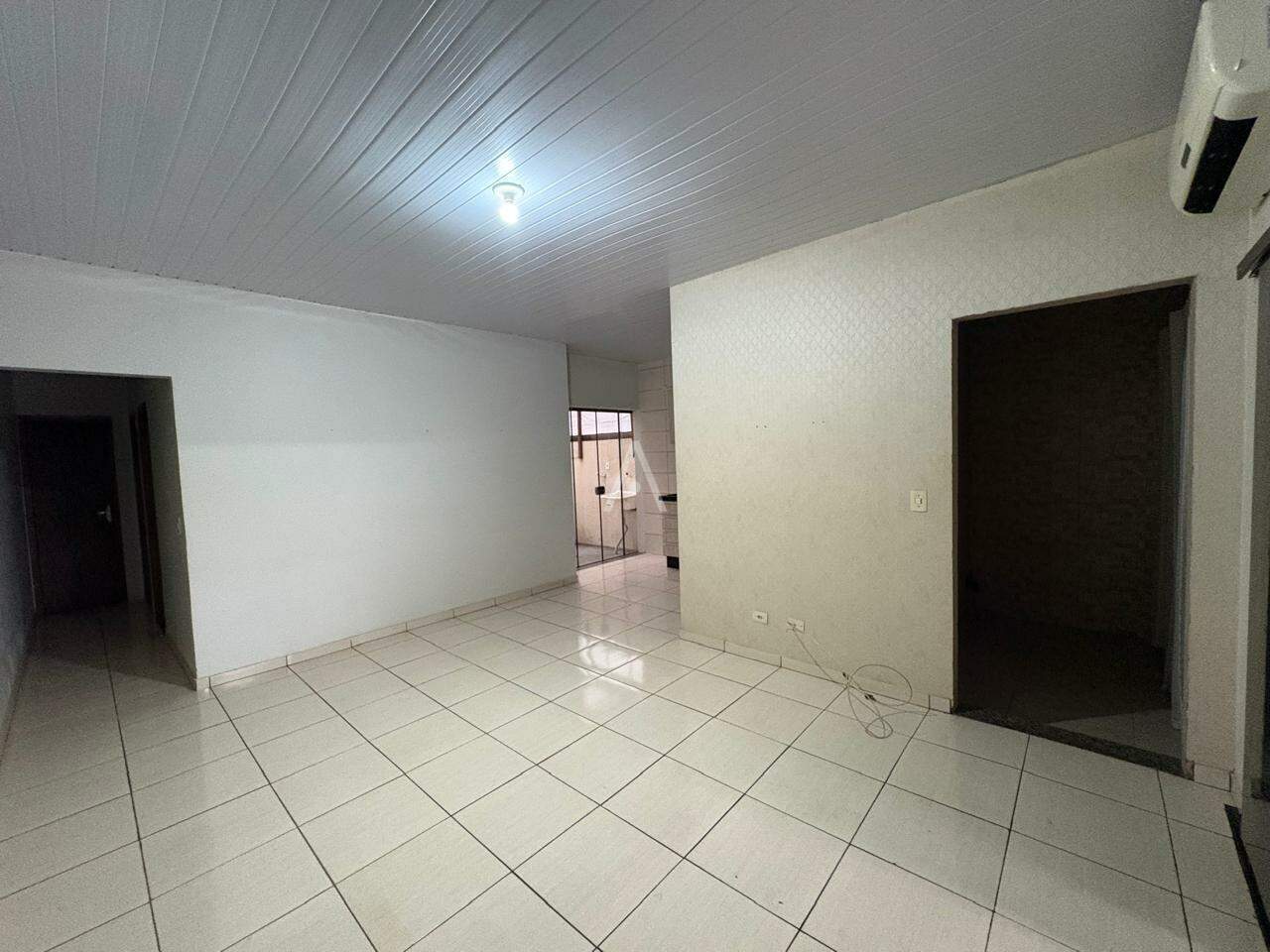 Casa Residencial para para aluguel no Bairro UNIVERSITARIO em CASCAVEL: 