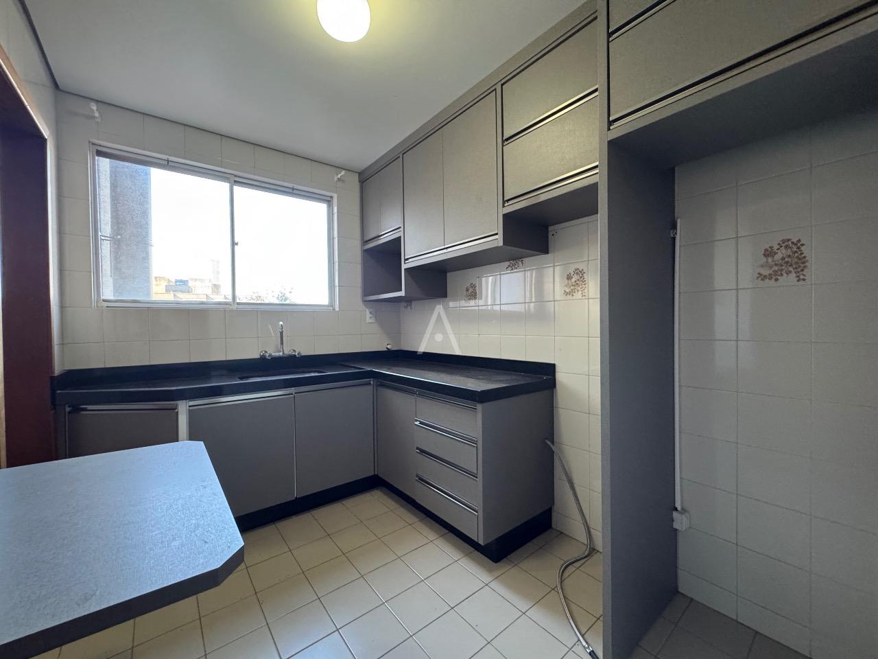 Apartamento para para aluguel no Bairro CENTRO em CASCAVEL: 
