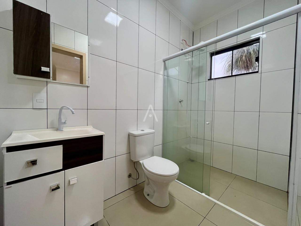 Casa Residencial para para aluguel no Bairro JARDIM COOPAGRO em TOLEDO: Banheiro Suíte