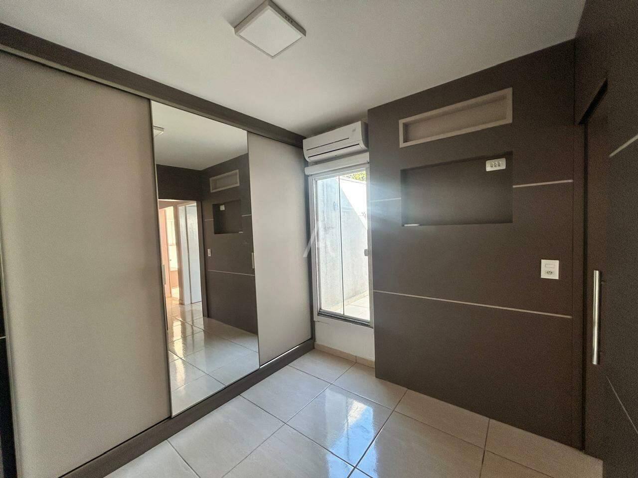Casa Residencial para para aluguel no Bairro BRASILIA em CASCAVEL: 