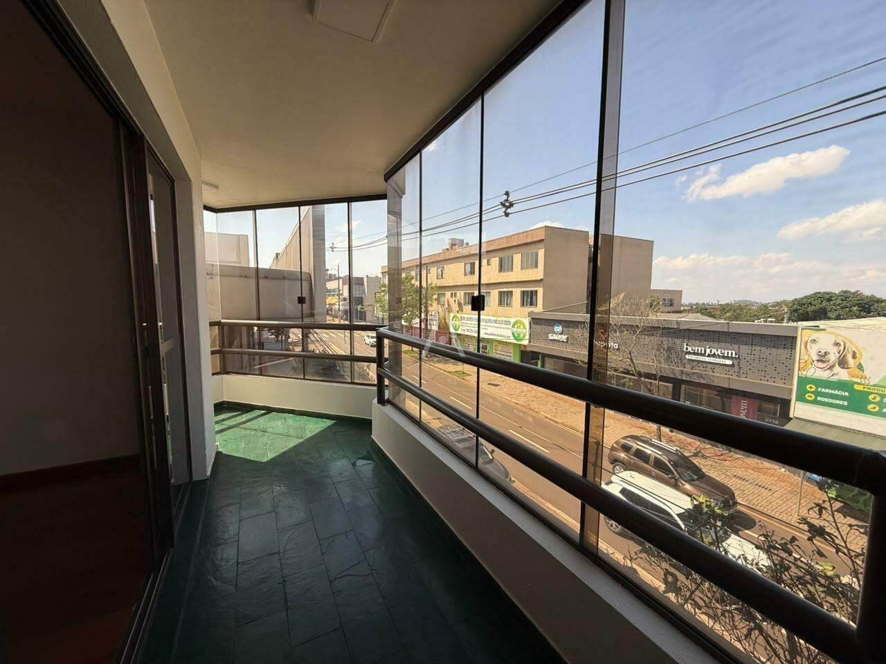 Apartamento para para aluguel no Bairro CENTRO em CASCAVEL: 