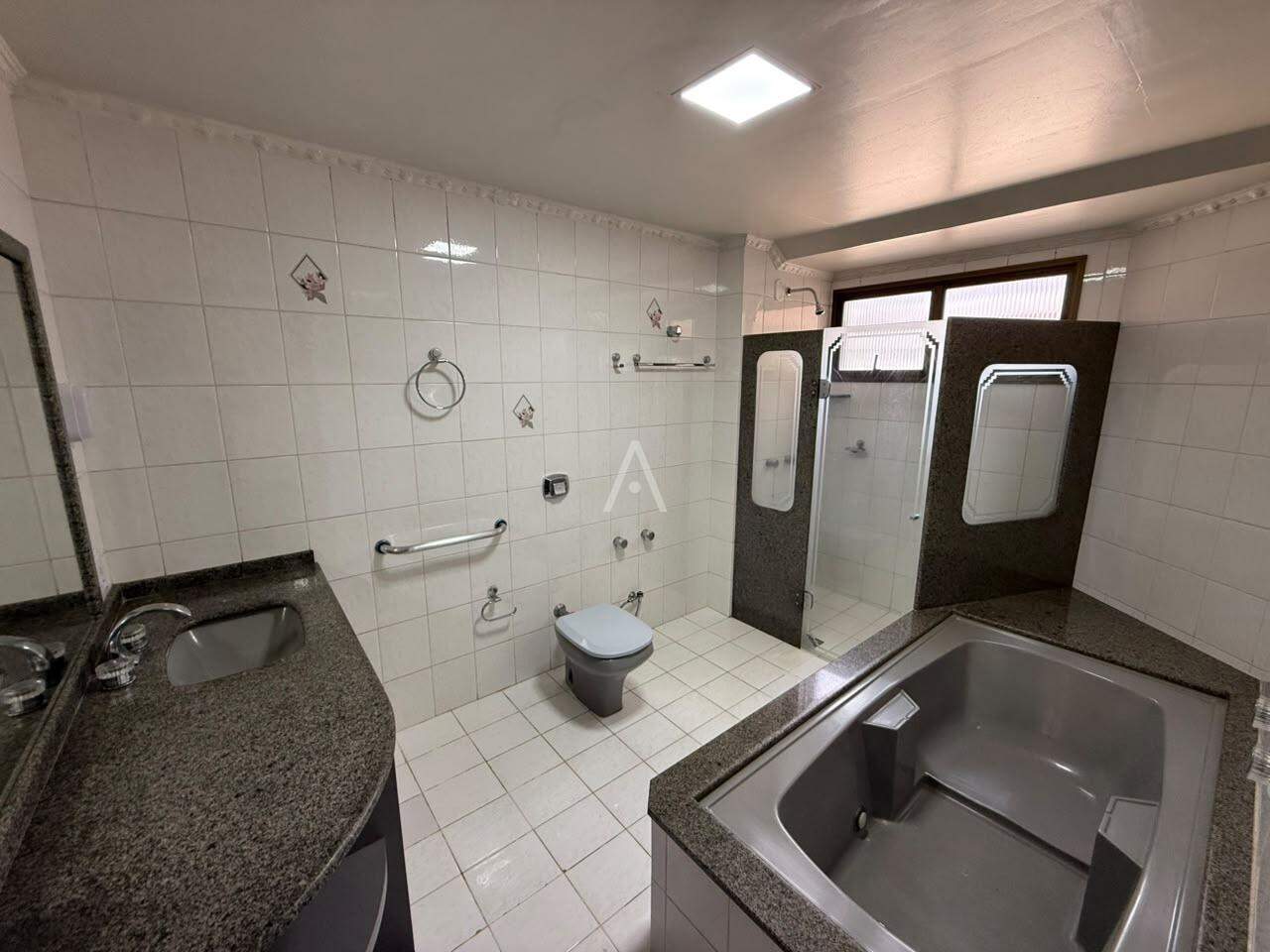 Apartamento para para aluguel no Bairro CENTRO em CASCAVEL: 
