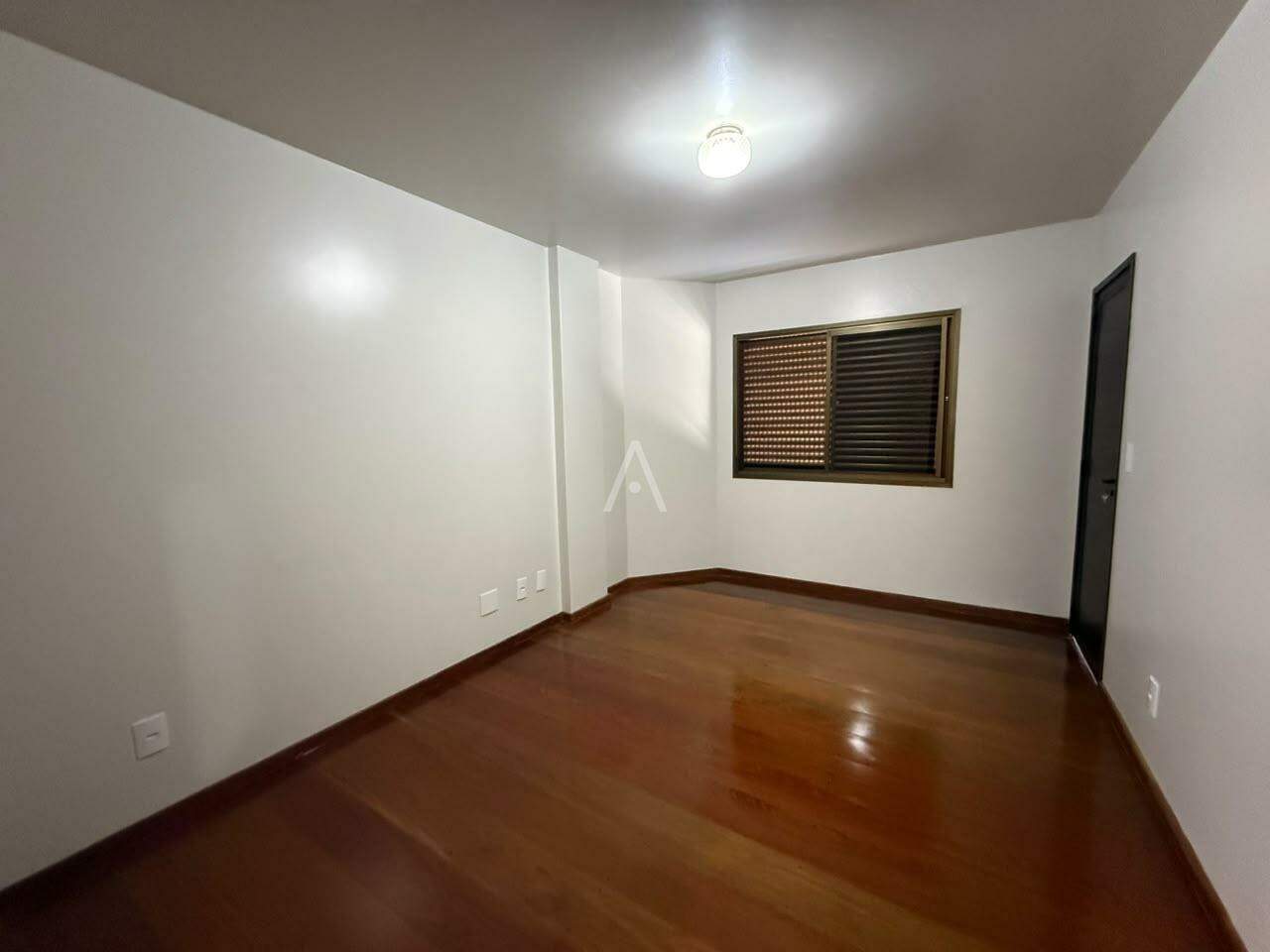Apartamento para para aluguel no Bairro CENTRO em CASCAVEL: 