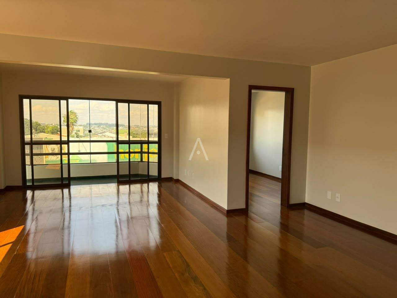 Apartamento para para aluguel no Bairro CENTRO em CASCAVEL: 