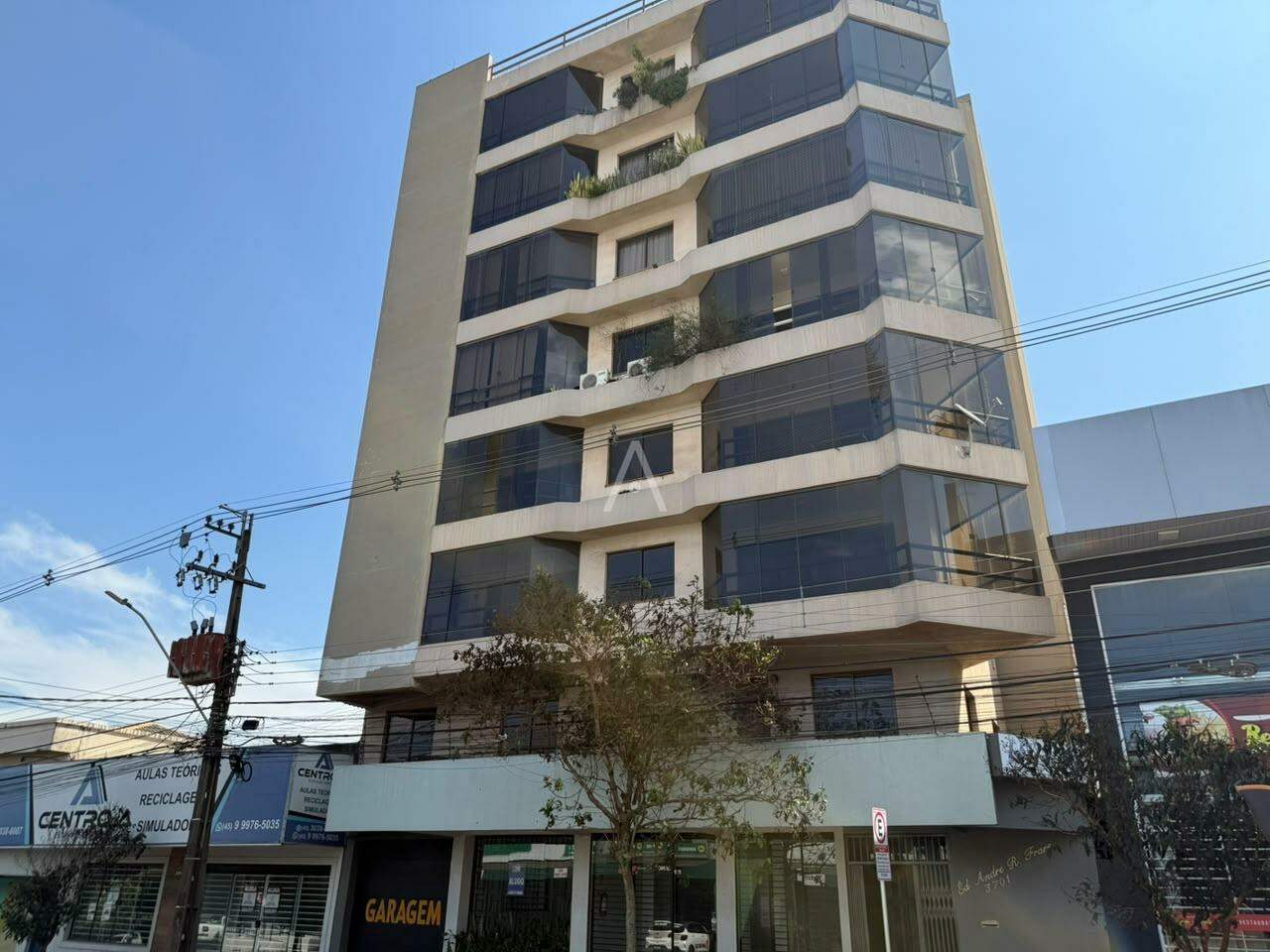 Apartamento para para aluguel no Bairro CENTRO em CASCAVEL: 