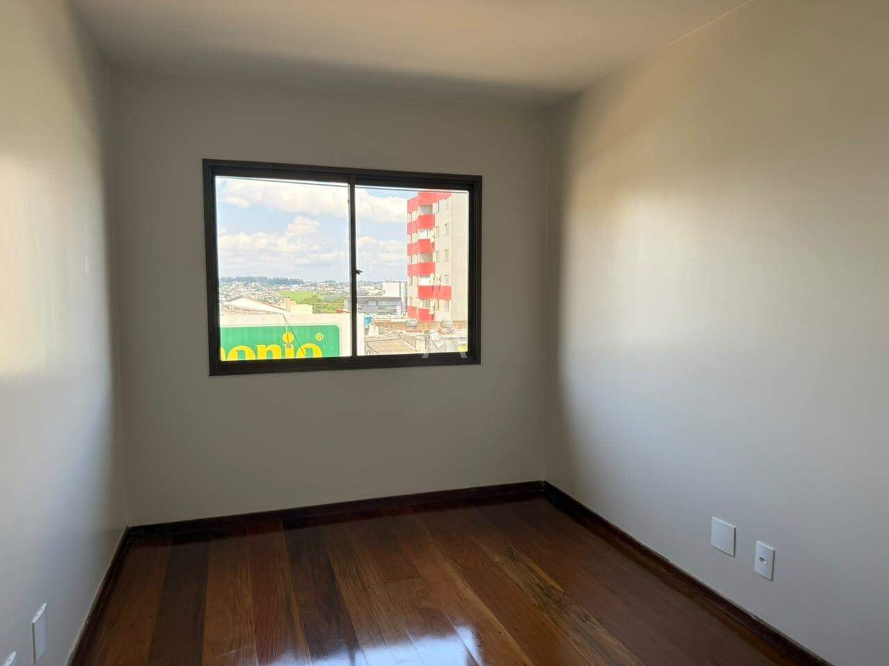 Apartamento para para aluguel no Bairro CENTRO em CASCAVEL: 