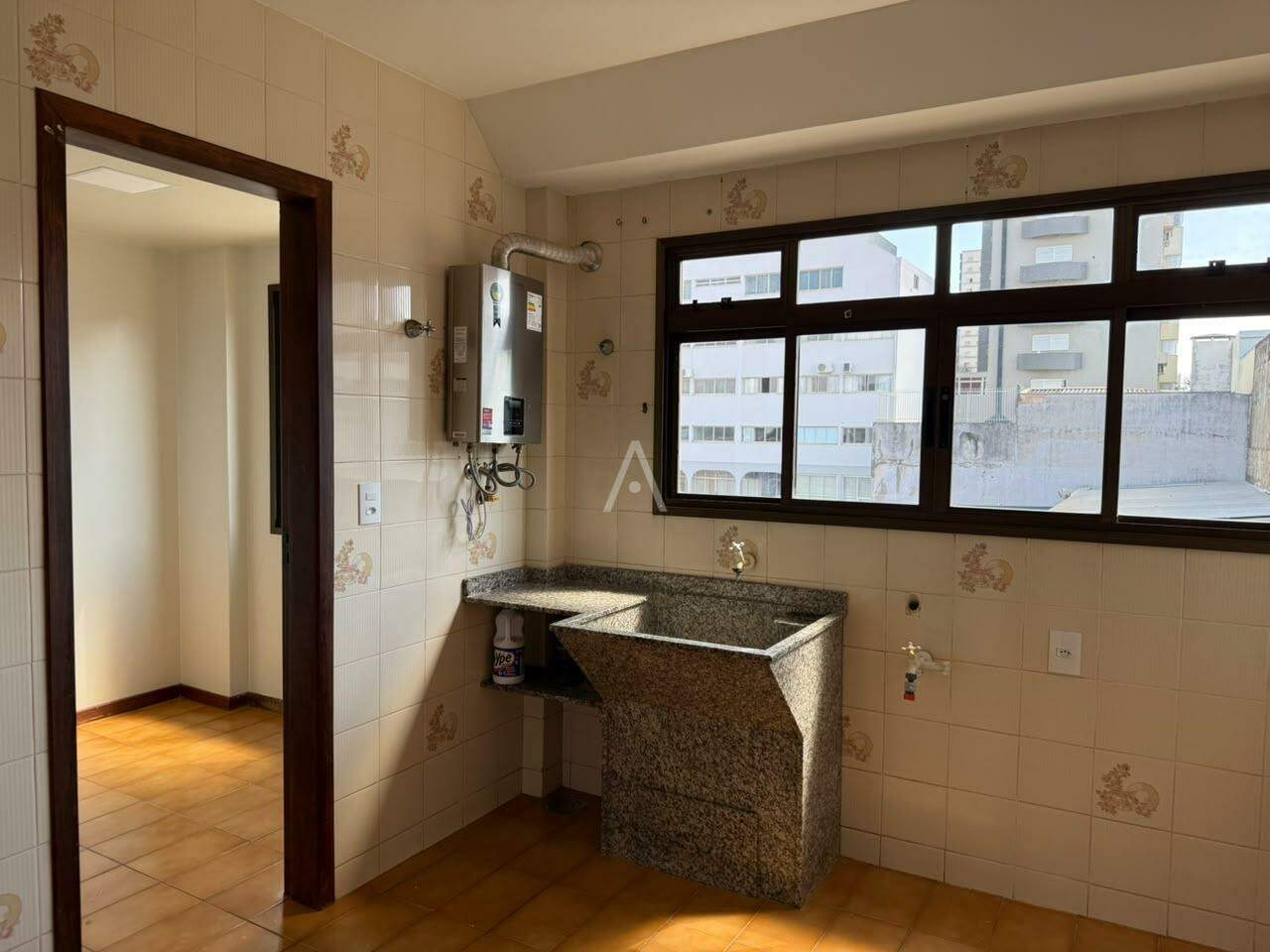 Apartamento para para aluguel no Bairro CENTRO em CASCAVEL: 
