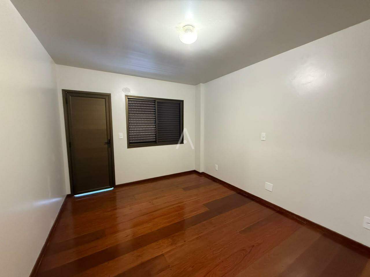 Apartamento para para aluguel no Bairro CENTRO em CASCAVEL: 