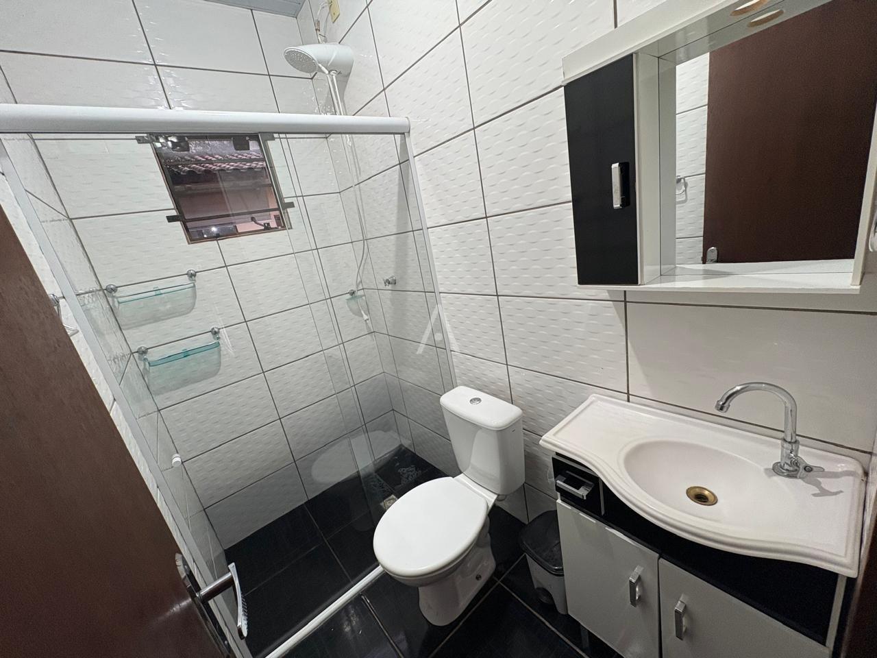 Casa Residencial para à venda no Bairro UNIVERSITARIO em CASCAVEL: