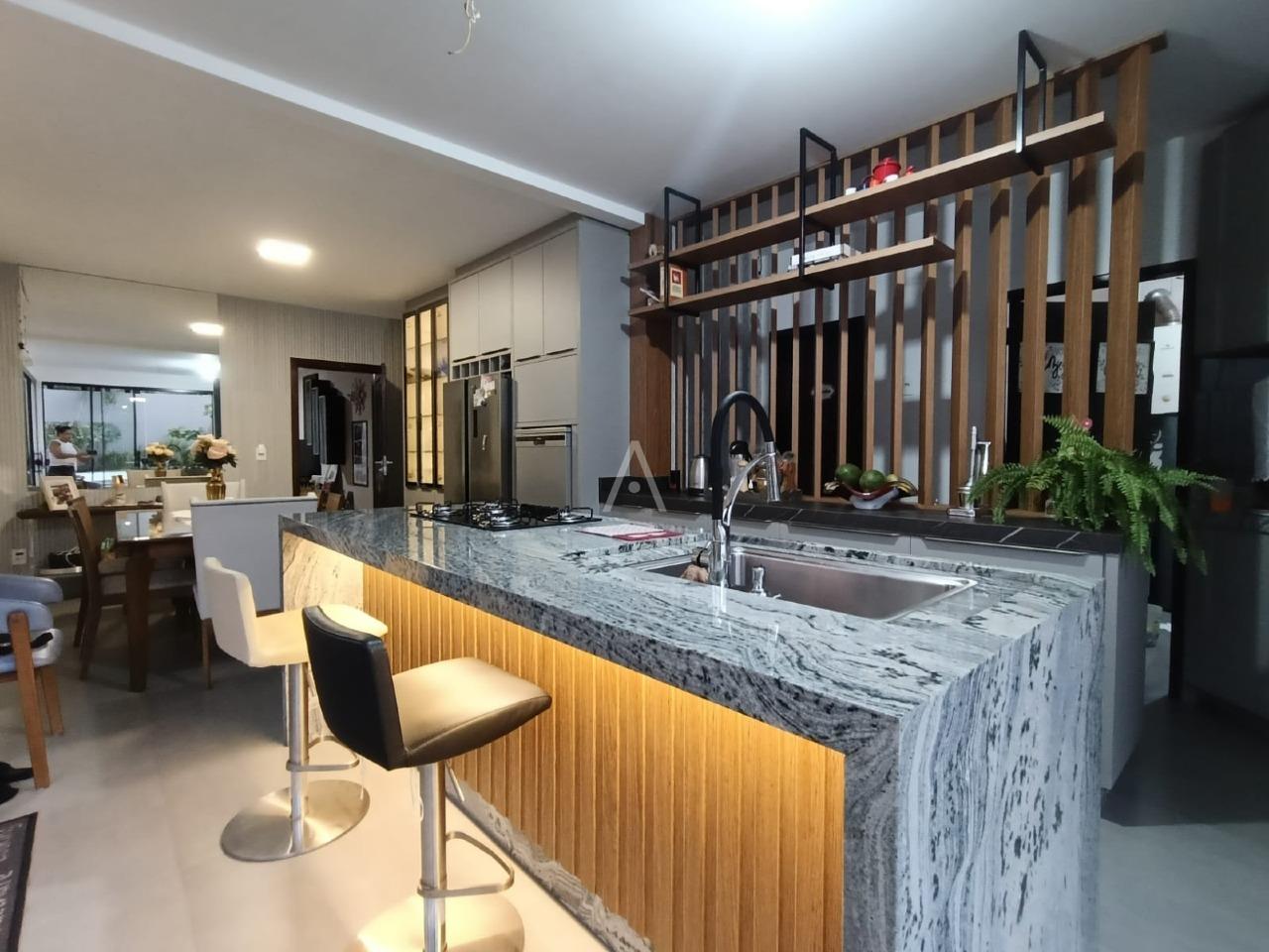 Casa Residencial para à venda no Bairro COQUEIRAL em CASCAVEL: 