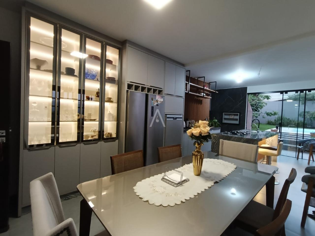 Casa Residencial para à venda no Bairro COQUEIRAL em CASCAVEL: 