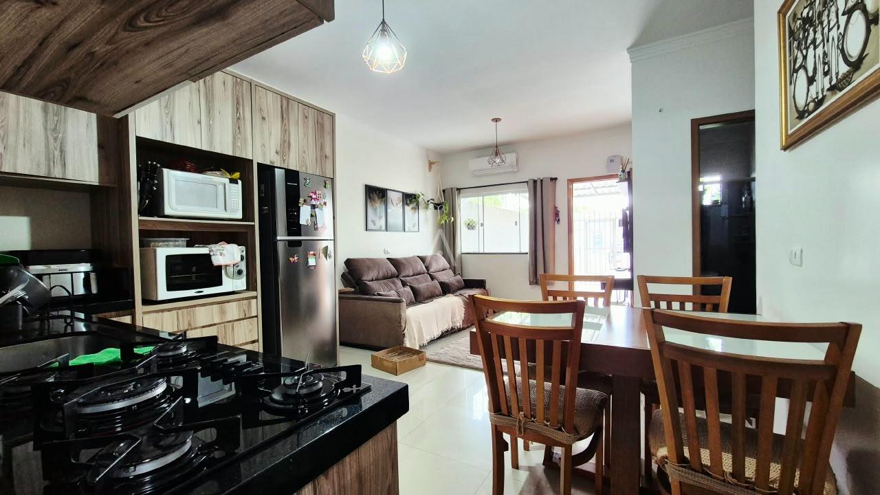 Casa Residencial para à venda no Bairro BRASILIA em CASCAVEL: