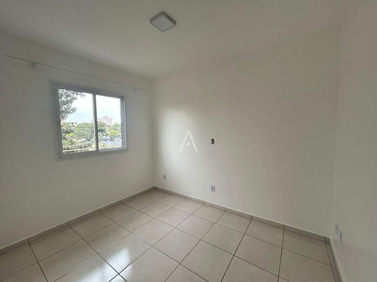 Apartamento para para aluguel no Bairro SANTA CRUZ em CASCAVEL: 