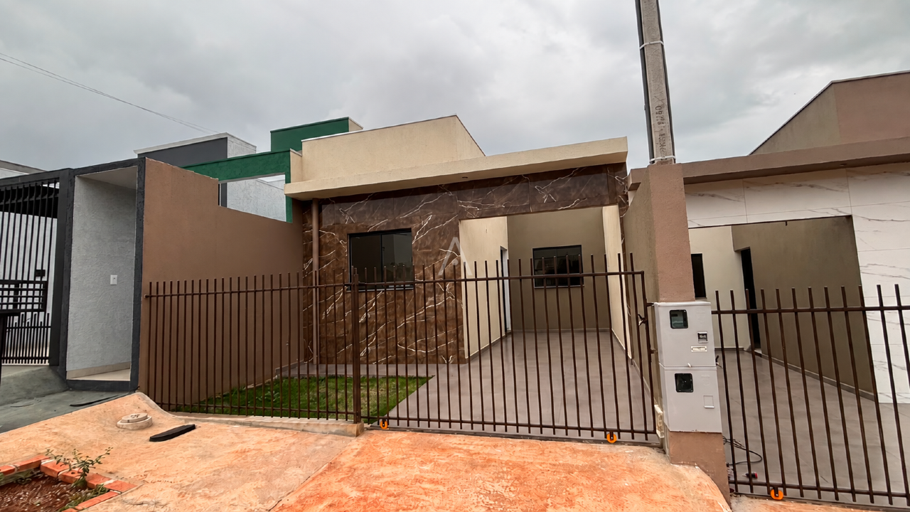 Casa Residencial para à venda no Bairro JARDIM COOPAGRO em TOLEDO: 