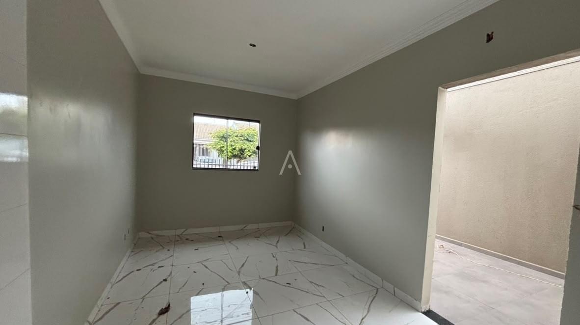 Casa Residencial para à venda no Bairro JARDIM COOPAGRO em TOLEDO:
