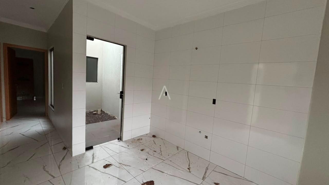 Casa Residencial para à venda no Bairro JARDIM COOPAGRO em TOLEDO: