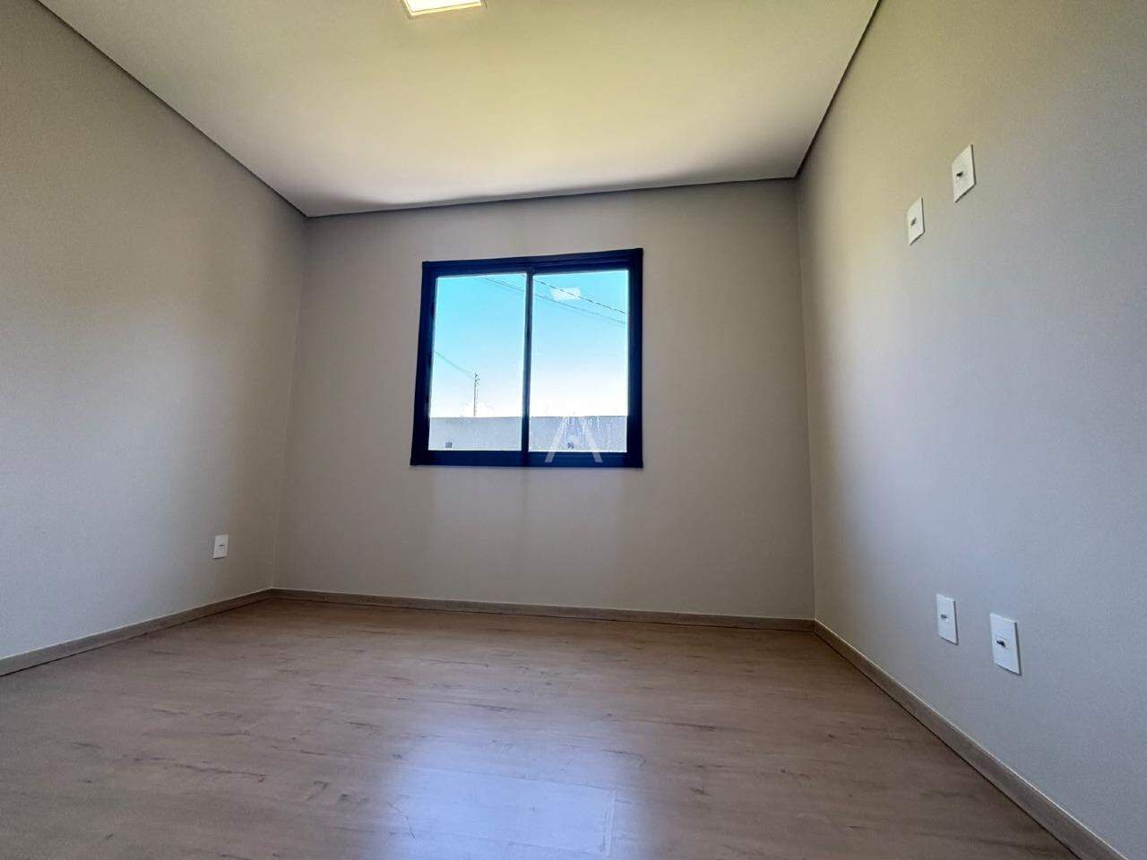 Casa Residencial para à venda no Bairro JARDIM COOPAGRO em TOLEDO: 