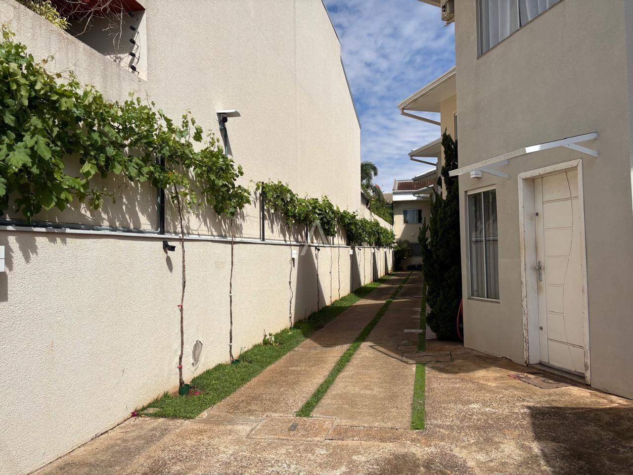 Sobrado para para aluguel no Bairro CANCELLI em CASCAVEL:
