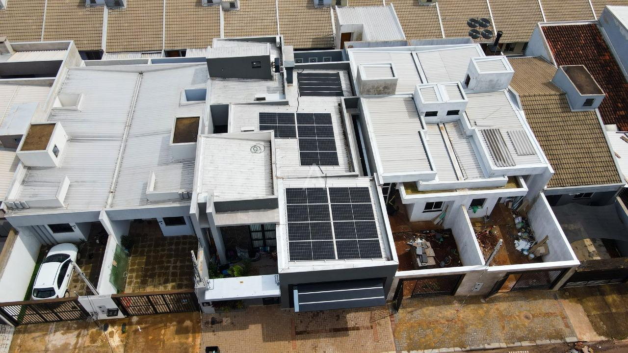 Casa Residencial para à venda no Bairro ESMERALDA em CASCAVEL: