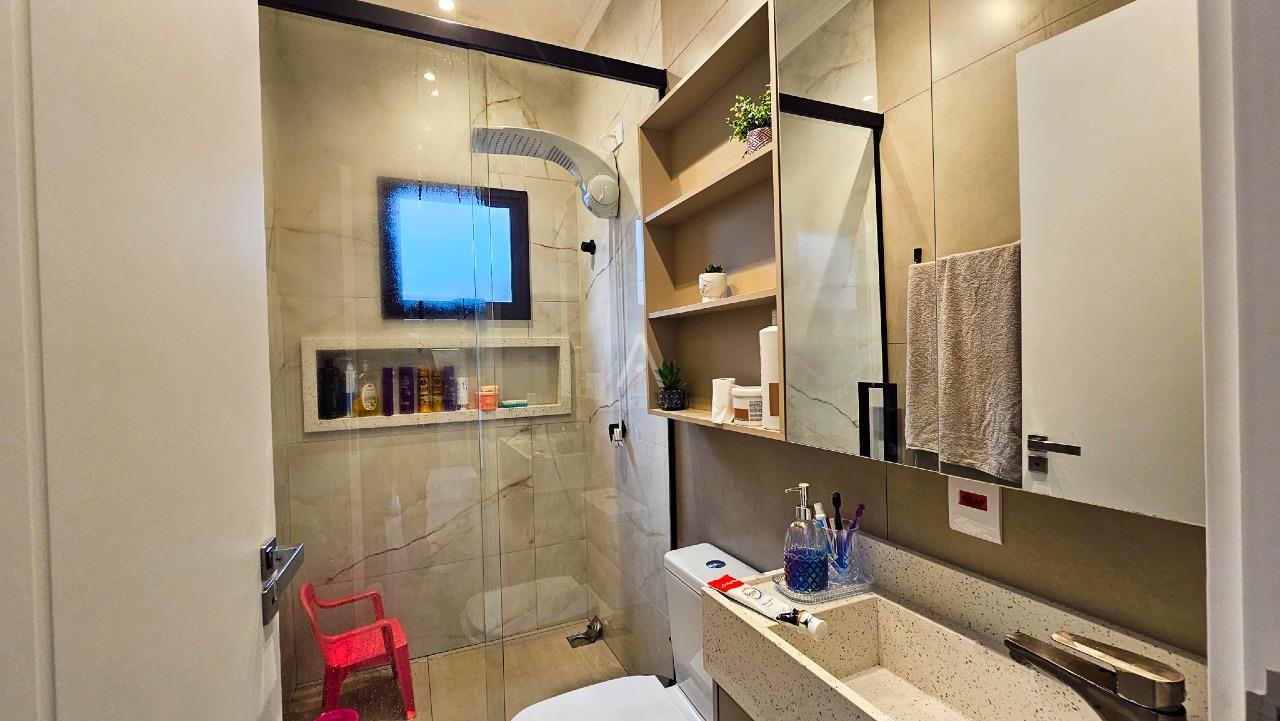 Casa Residencial para à venda no Bairro ESMERALDA em CASCAVEL: