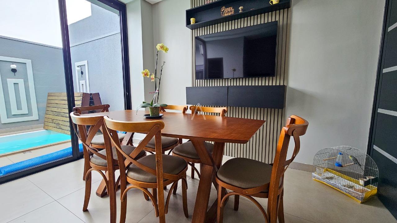 Casa Residencial para à venda no Bairro ESMERALDA em CASCAVEL:
