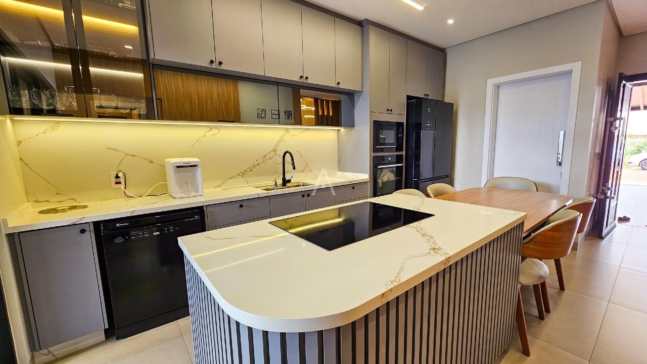 Casa Residencial para à venda no Bairro ESMERALDA em CASCAVEL: